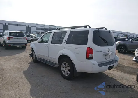 2011 Nissan Pathfinder Sv z USA, uszkodzony, nr VIN 5N1AR1NN0BC619232